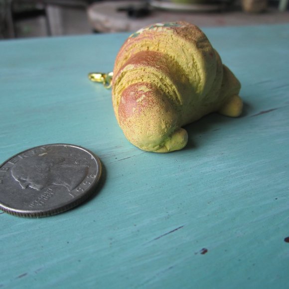 Vintage Cool Croissant zipper pull - Picture 3 of 12